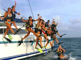 learn to scuba dive with friends and family